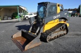 2019 John Deere 331G skid loader