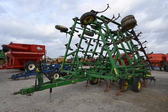 2002 John Deere 980 32' field cultivator