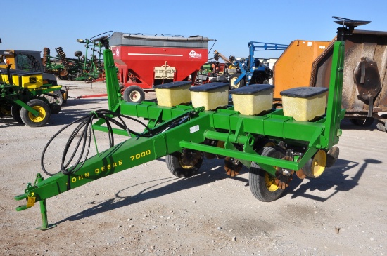 John Deere 7000 4 row 30" planter