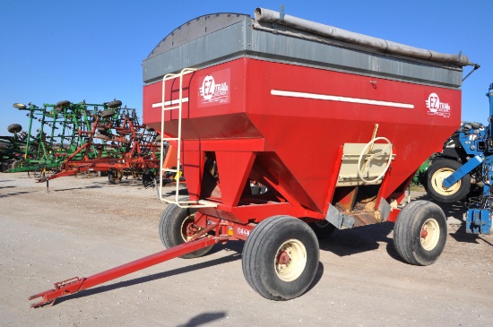 EZ Trail 3400 gravity wagon