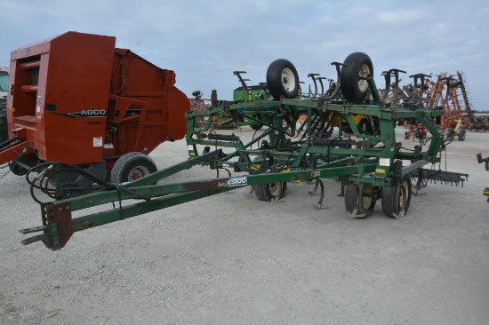 Glencoe 3300 22' field cultivator