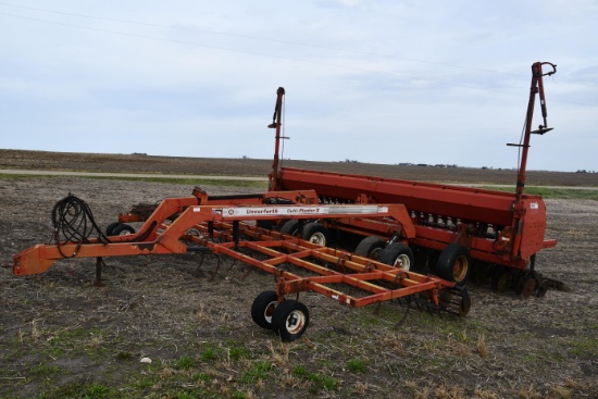 International 5400 20' grain drill w/ Unverferth Cultiplanter II pull-type caddy