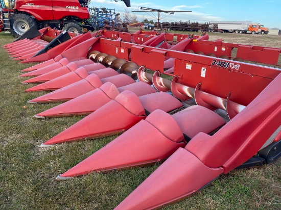 2011 Case-IH 3408 8 row 30" corn head