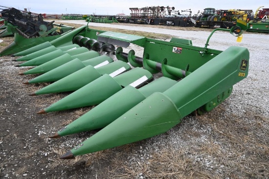 John Deere 893 8 row 30" corn head