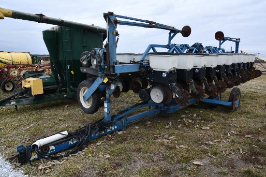 Kinze Twin-Line 12/23 planter