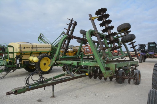 John Deere 28'...disk converted to vertical till