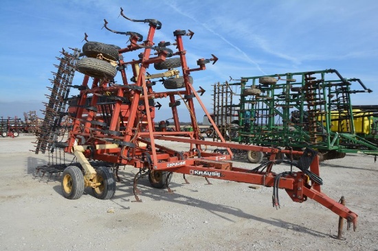 Krause 4200 26' field cultivator