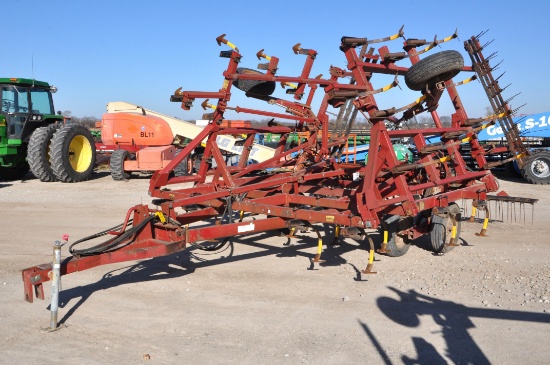 Case-IH 4800 25' field cultivator