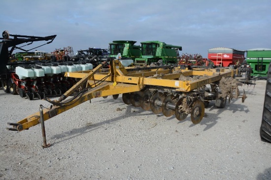 Landoll Weatherproofer 2200 18' 6 shank disk ripper