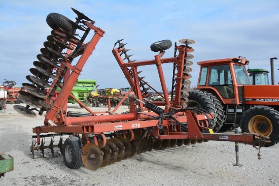 White 272 28' disk