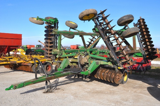 John Deere 630 30' disk