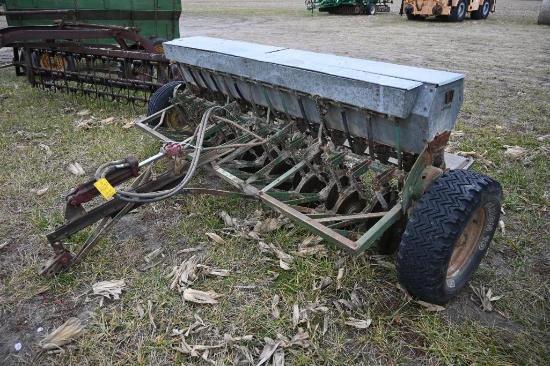 John Deere B 14x7 grain drill