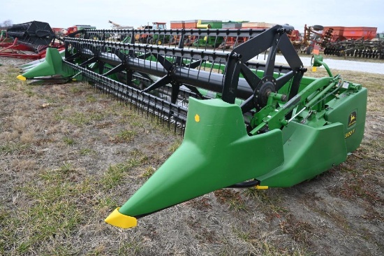 John Deere 920F 20' grain platform