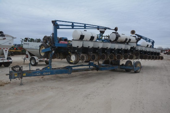 1993 Kinze 2300 16/31 planter