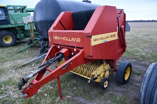 New Holland 630 round baler
