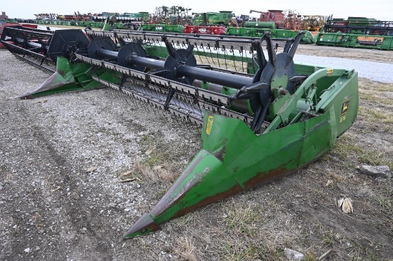 John Deere 216 16' grain platform