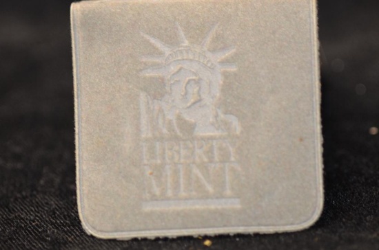 GM ONE OUNCE SILVER ROUND