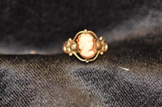 10k Cameo gold ring