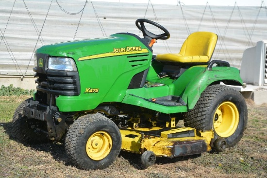 John Deere X475 riding mower