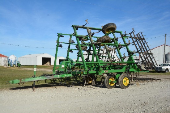 John Deere 980 26' field cultivator