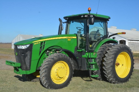 2012 John Deere 8235R MFWD tractor