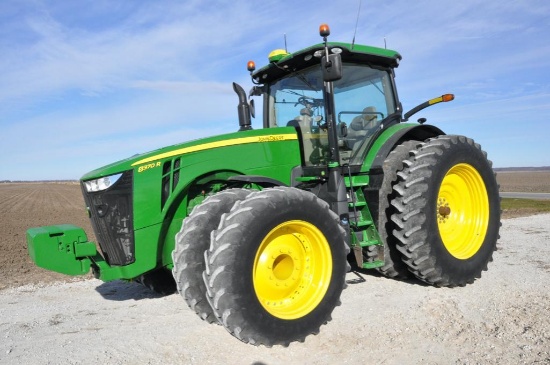 2013 John Deere 8370R MFWD tractor