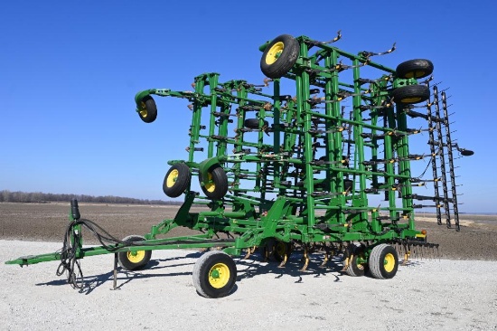 2003 John Deere 2200 60' field cultivator