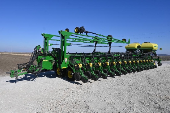 2008 John Deere DB90 36 row 30" planter