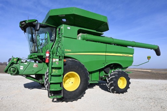 2017 John Deere S680 4wd combine