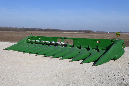 2017 John Deere 612C 12 row 30" corn head