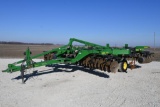 2013 John Deere 2720 7-shank disk ripper