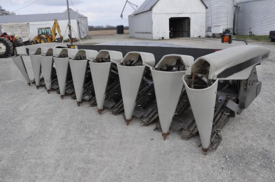 Gleaner 3000 8 row 30" corn head
