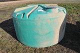 1,050 gal. poly tank