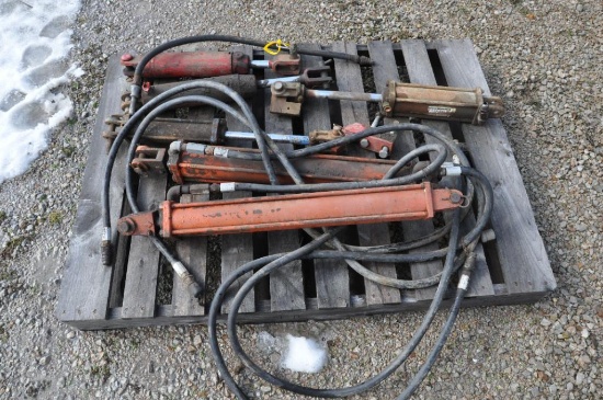 Pallet of hyd. cylinders