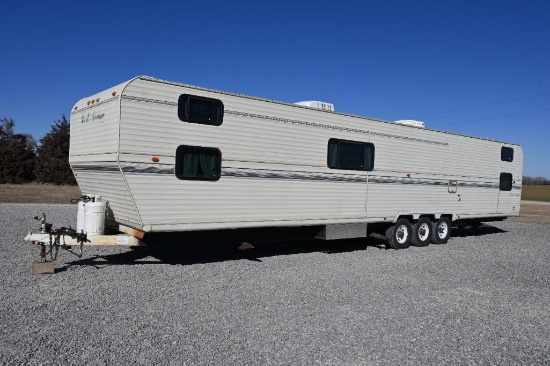 1997 Park Avenue 8'x40' bunk house