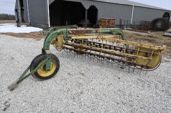 John Deere 680 5-bar rake