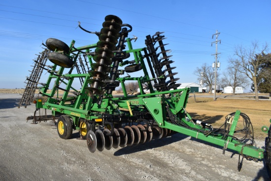 1997 John Deere 726 24' soil finisher