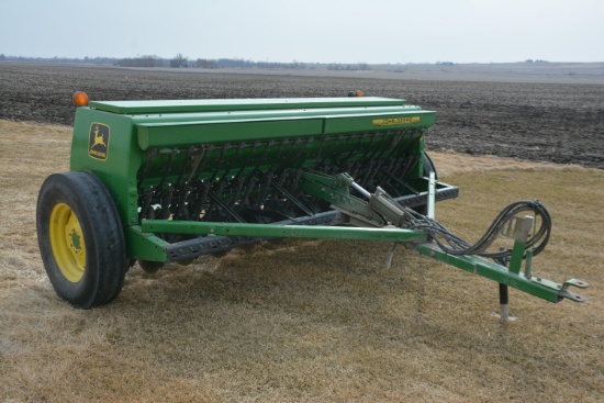 John Deere 450 10' grain drill