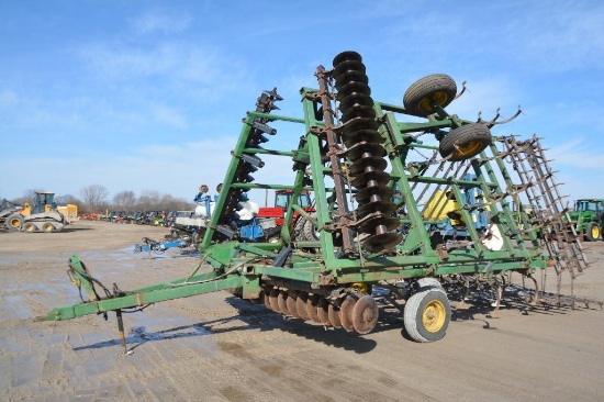 John Deere 724 30' soil finisher