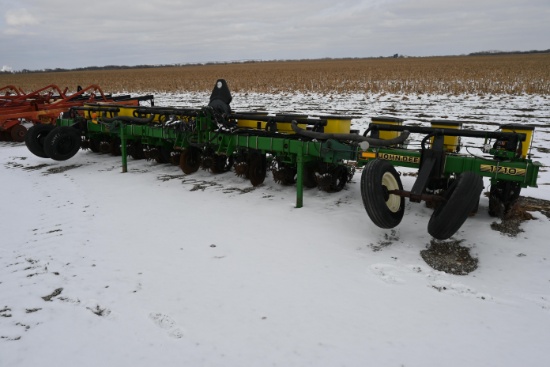 John Deere 1710 MaxEmerge plus 12 row 30" 3-pt. planter