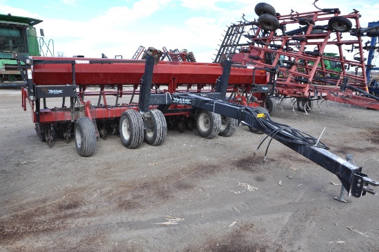 Case-IH 5400 Soybean Special 20' grain drill on Yetter caddy