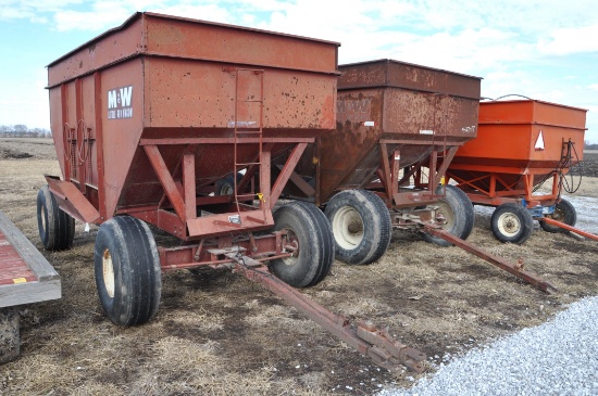 M&W 300B gravity wagon