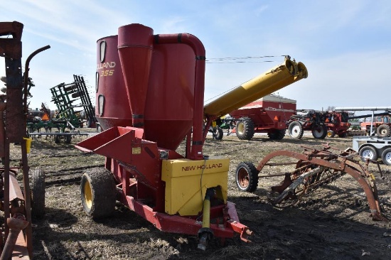 New Holland 355 grinder mixer