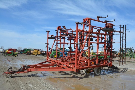Case-IH 4900 52' field cultivator