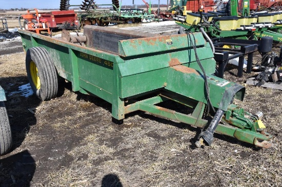John Deere 450 manure spreader
