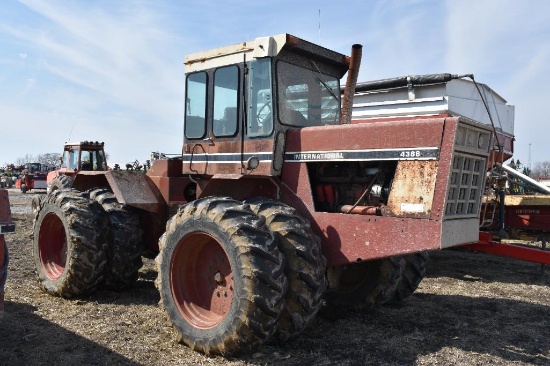 International 4386 4wd tractor