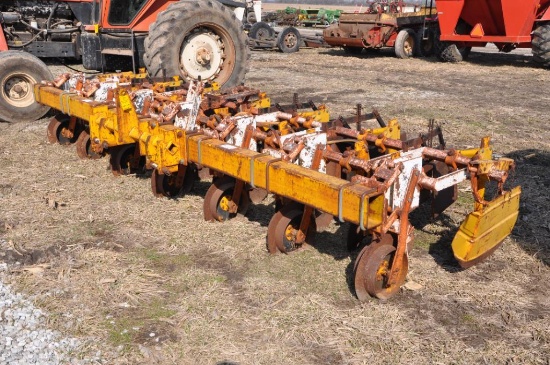 Buffalo 6 row 30" 3-pt. cultivator