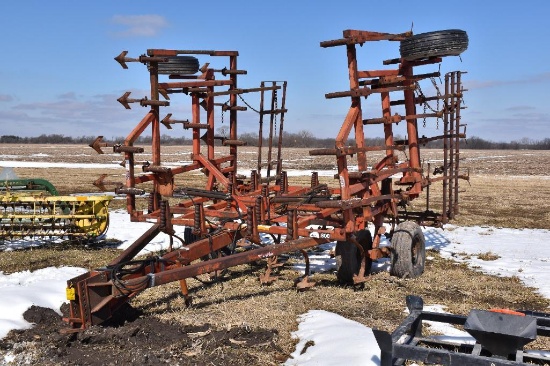 Rhino 800 24' field cultivator