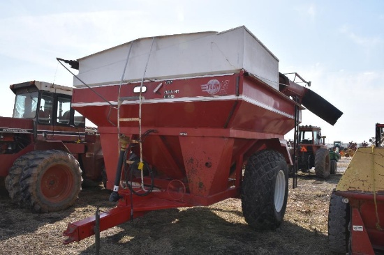 EZ Flow 675 grain cart