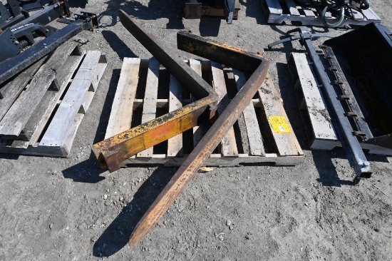 (2) 60" HD pallet forks